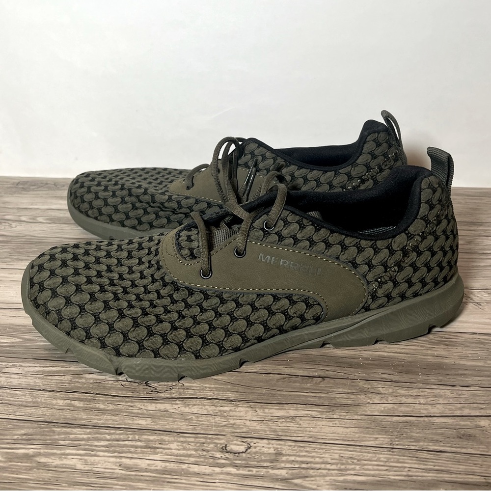 Merrell lightweight sneakers, Olive Green & Black Size 7.5 NWOT